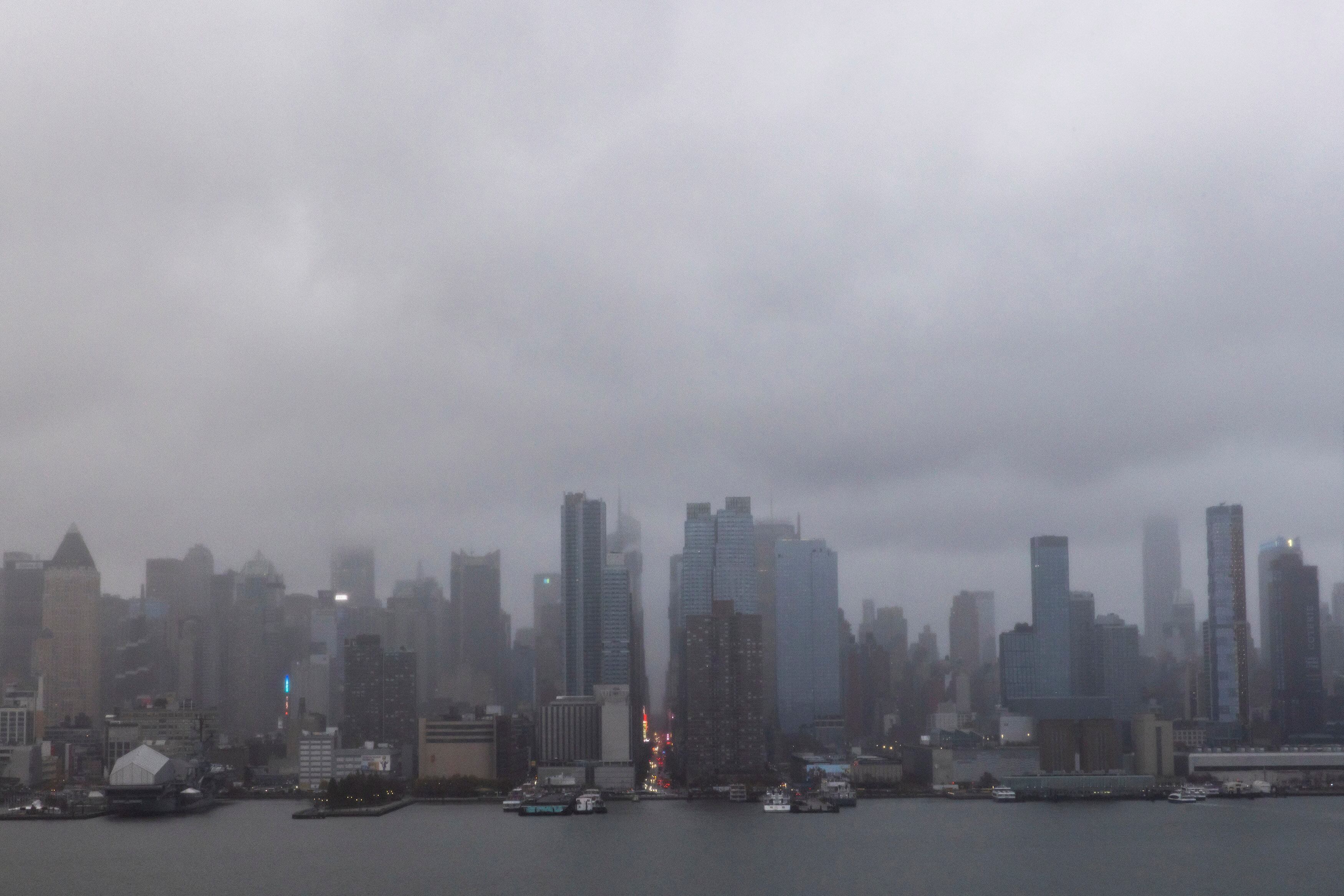 Clouds are pictured over the skyline of New York during a rainy day as it is seen from Weehawken, New Jersey, U.S. November 21, 2024.  REUTERS/Eduardo Munoz