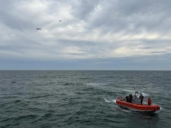 La Guardia Costera de Estados Unidos busca un avión de transporte médico desaparecido en el Océano Atlántico, frente a la isla de Nantucket, Massachusetts, el 3 de octubre de 2026 (GUARDIA COSTERA DE ESTADOS UNIDOS/Europa Press)
