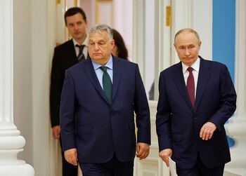 Viktor Orbán junto a Vladimir