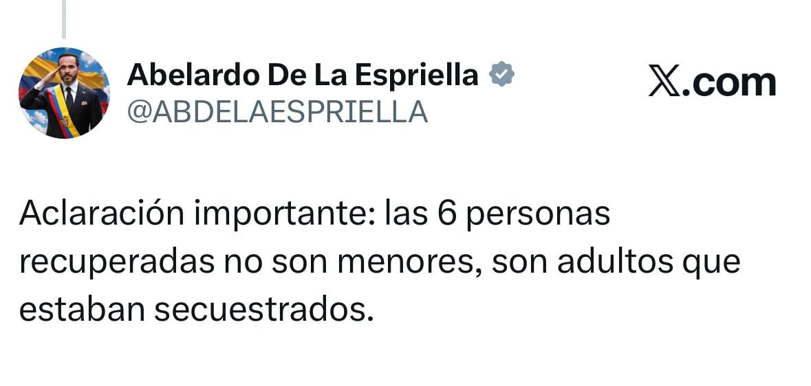 Las autoridades incautaron cuatro armas largas y un arma corta tras la intervención militar en Caucasia -crédito @ABDELAESPRIELLA/X