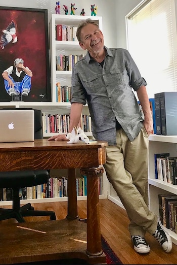 Benjamin Alire Sáenz, escritor, poeta y artista estadounidense de origen mexicano, falleció a los 71 años