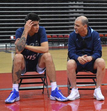 Deck dialoga con el Oveja