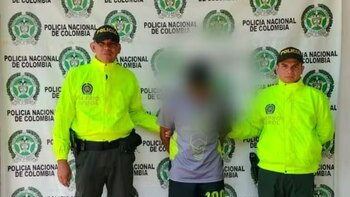 Mientras jugaba fútbol, detuvieron a
