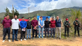 Liberaron a los cinco policías