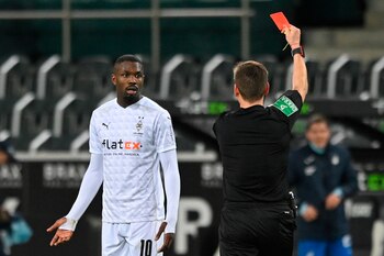 EFE/EPA/SASCHA STEINBACH