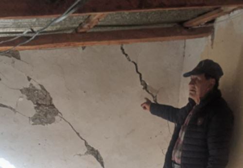El sismo dejó varias casas seriamente llamadas. (Foto: Andina)