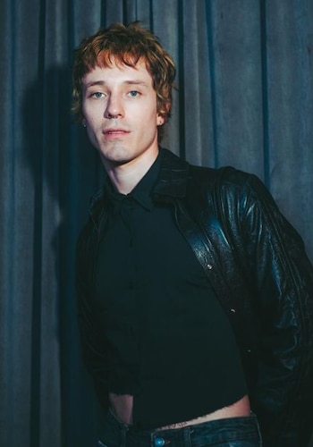 Alonso Villalpando tiene 27 años