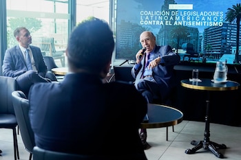 Julio María Sanguinetti , en el Congreso de la Coalición de Legisladores Latinoamericanos contra el Antisemitismo (CAM)