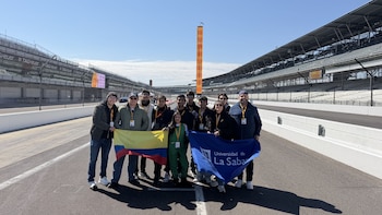 Colombia premiada en prestigiosa carrera de carros eléctricos que mide eficiencia energética, en Estados Unidos