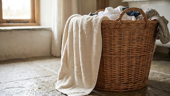 No ponga las toallas de baño en la cesta de la ropa sucia, está propiciando la generación de hongos y bacterias