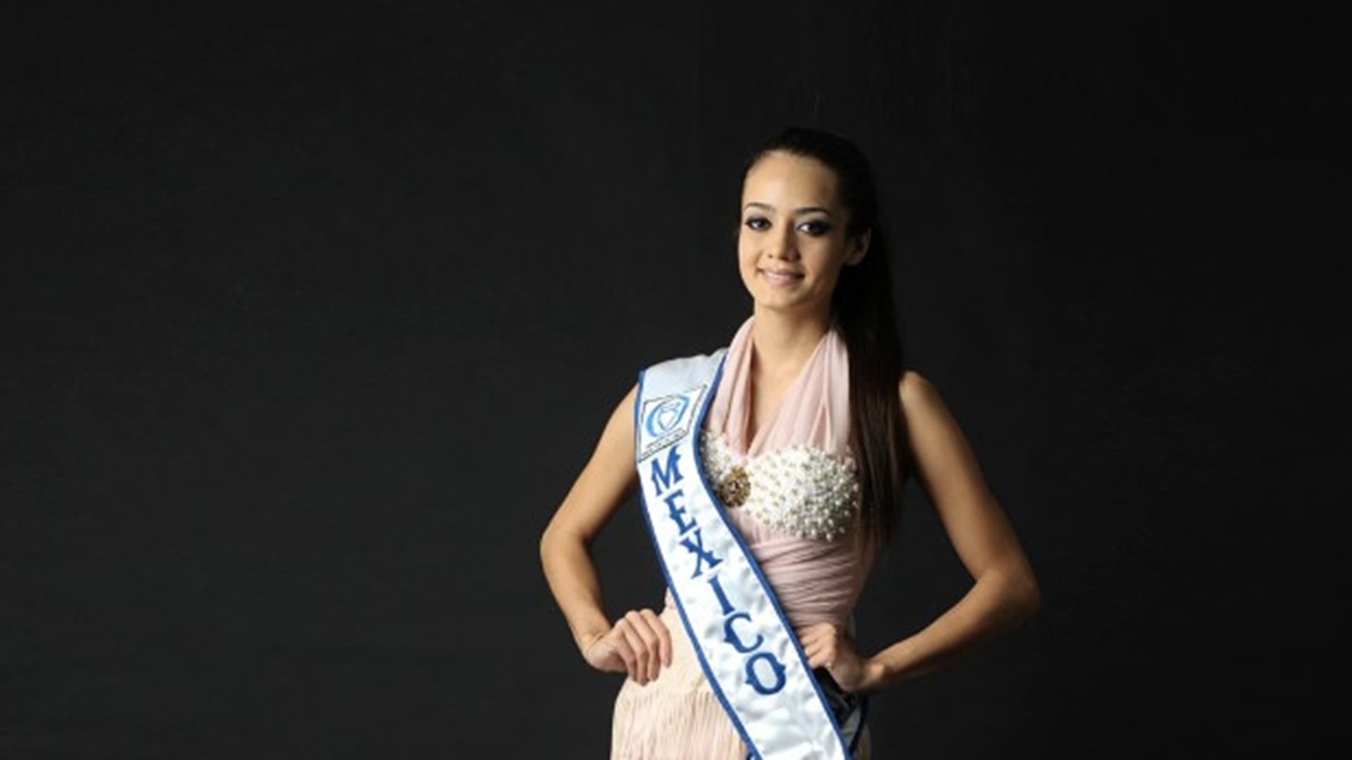 María Susana Flores Gámez ganó concursos de belleza desde niña, representó a México en China y murió a los 19 años durante una persecución militar en Sinaloa. (Foto: Especial)