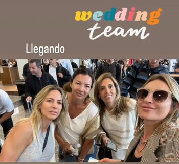 Meme Podestá junto con otras