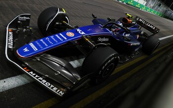 En acción sobre su Williams