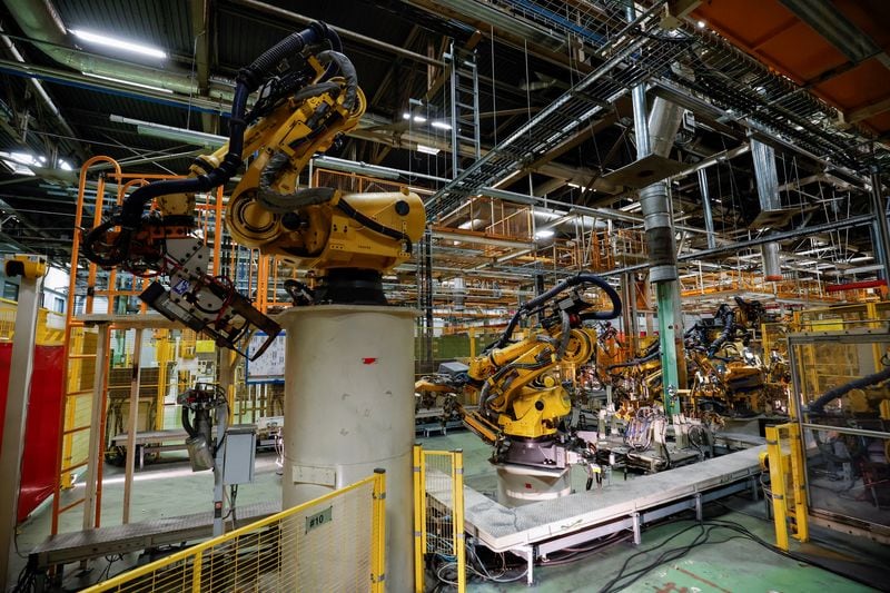 El robot SCARA se utiliza principalmente en tareas de ensamblaje en las industrias electrónica y farmacéutica. (Reuters)