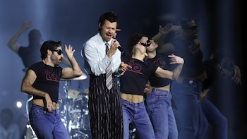Harry Styles vuelve a Madrid cuatro años después de actuar en el “campo polvoriento” que acogerá la residencia de Shakira: “La organización fue la peor que he visto en mi vida”