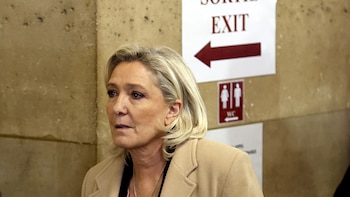 Le Pen cambia de estrategia