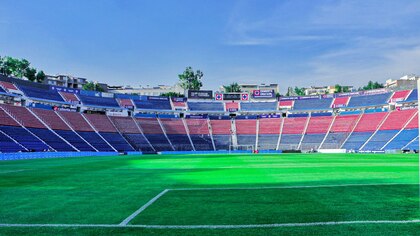 Cruz Azul buscará nuevo estadio con capacidad para 45 mil aficionados celestes