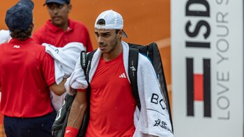 La lluvia interrumpió el partido