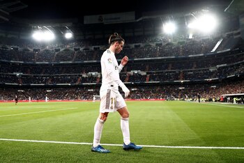 Bale recibió abucheos masivos por