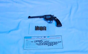 Dos detenidos por amenazar al embajador de Estados Unidos y su familia