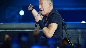 Bruce Springsteen pospone hasta 2024 todas sus actuaciones para recuperarse de una úlcera