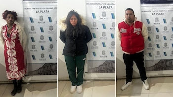 Tres detenidos por vender droga en la Zona Roja de La Plata: secuestraron más de dos kilos de cocaína con la marca del delfín