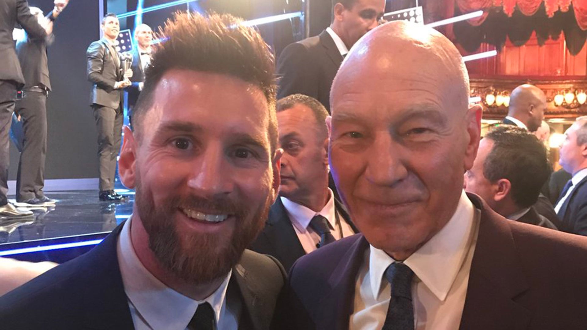Patrick Stewart, el Profesor Charles Xavier de X-Men, reveló detalles de su encuentro con Lionel Messi (@SirPatStew)