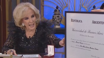 Con orgullo, la conductora mostró