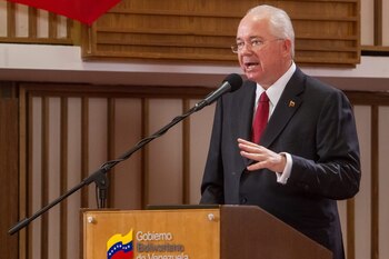 El expresidente de la estatal Petróleos de Venezuela (PDVSA) Rafael Ramírez, en una fotografía de archivo. EFE/MIGUEL GUTIERREZ