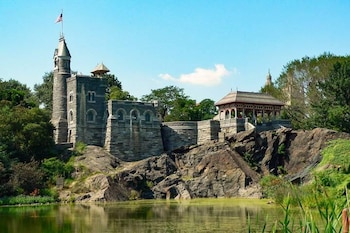El castillo se encuentra junto al Delacorte Theater y forma parte del recorrido de los visitantes.