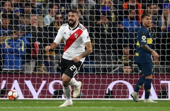 Lucas Pratto en uno de