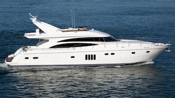 El Yacht Club acaba de