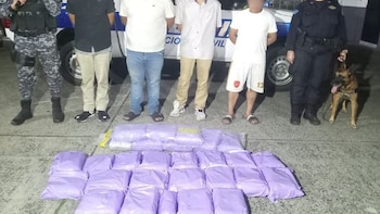 El Salvador: Capturan a cuatro personas y decomisan droga valorada en más de USD 100,000