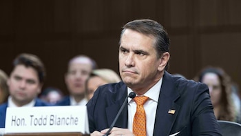 El Senado confirma al abogado personal de Trump, Todd Blanche, como nuevo fiscal general de EEUU