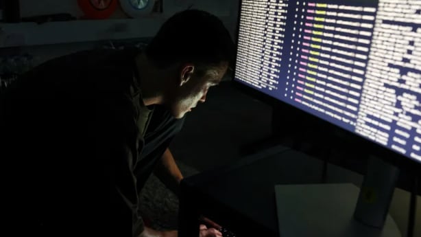 Para Vega, la revisión de documentos se puede automatizar para alcanzar ejecución y efectiva burócratica. (Shannon Stapleton / Reuters)