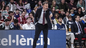 El español Sito Alonso deja