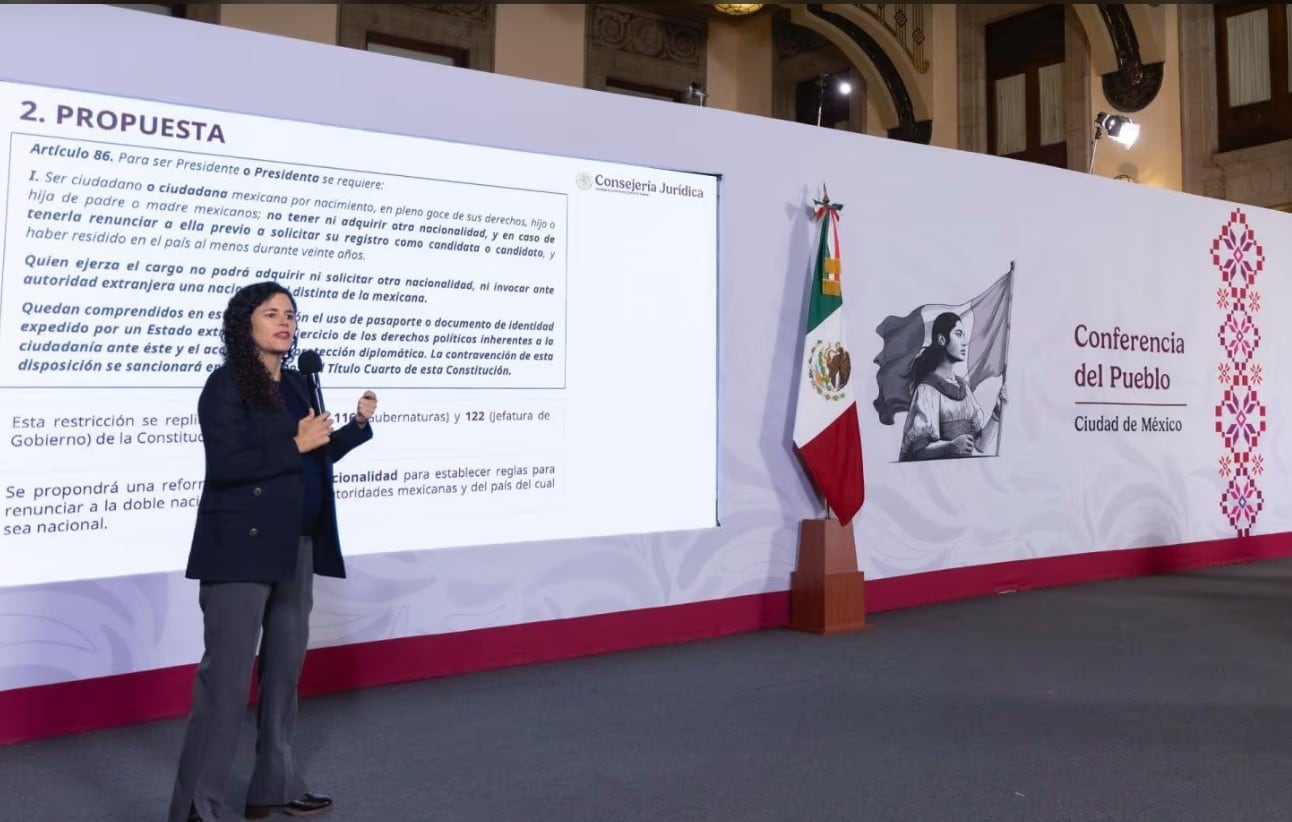La consejera jurídica Luisa María Alcalde justificando la propuesta presidencial.
Crédito: Presidencia.