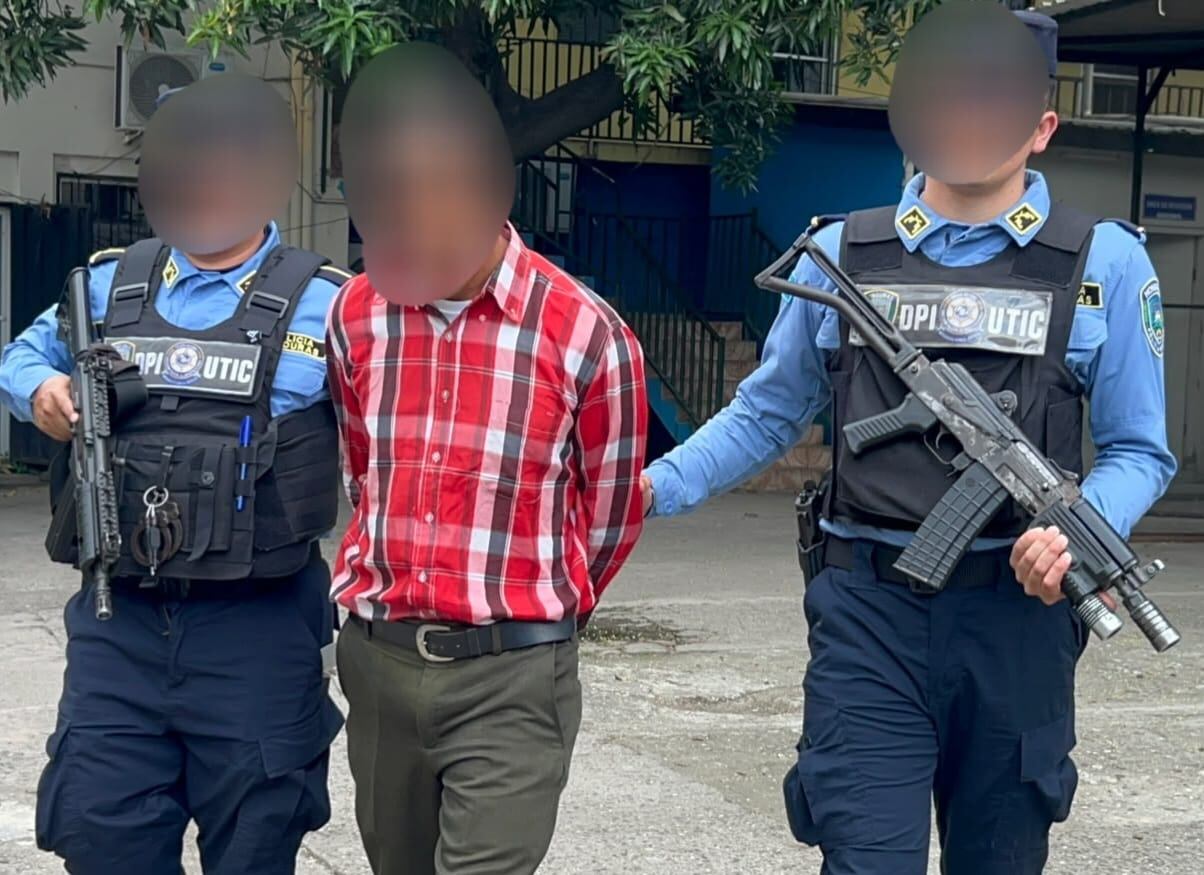 La Dirección Policial de Investigaciones detuvo a un pastor evangélico acusado de delitos sexuales.