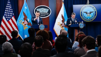 Trump busca redefinir la frase 'cambio de régimen' en la guerra en Irán