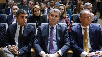 Feijóo lanza una "alerta antidemocrática"