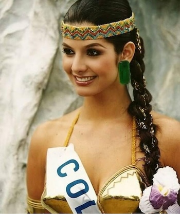 Carolina Cruz con su traje