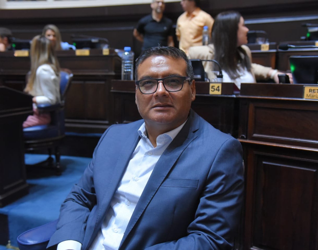 diputado provincial, coordinador de La Matanza y profesor de Informática.