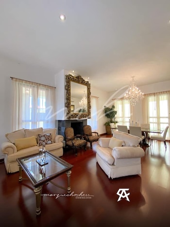 Sala comedor del rancho de