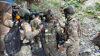 Seis detenidos en operativo militar