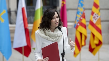 Ayuso reprende a Sánchez por