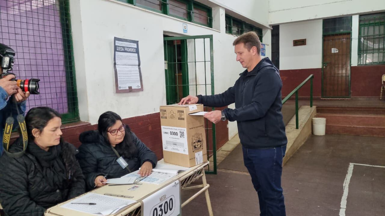 El titular de la lista del Frente Renovador, Sebastián Macías