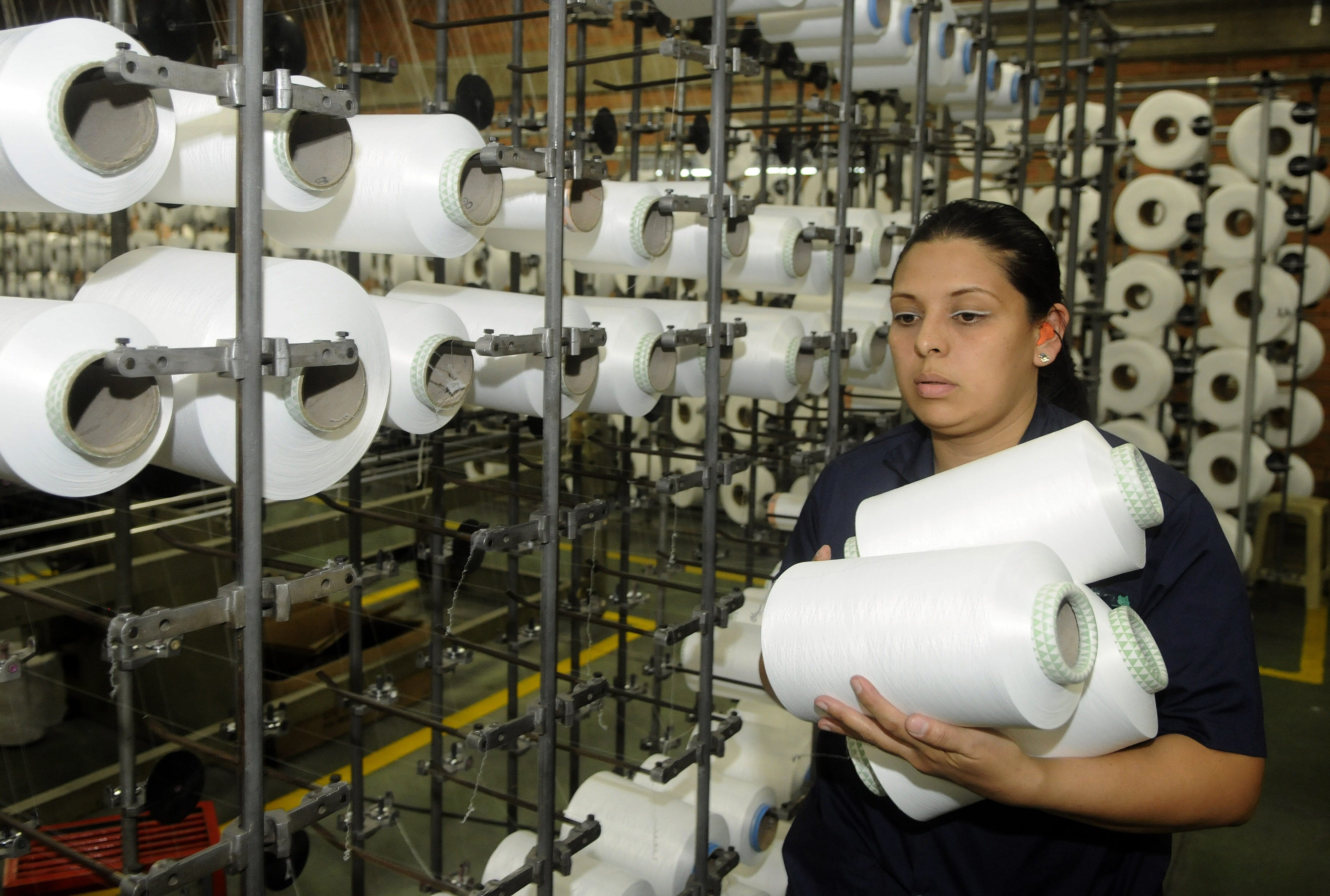 El sector textil acumula niveles históricamente altos de capacidad ociosa, a pesar de que el ciclo 2021-2023 fue récord en inversiones y modernización tecnológica. EFE/LUIS EDUARDO NORIEGA