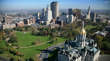 En Bridgeport, Connecticut, los alquileres mostraron un descenso del 9%, fijando el precio de un dormitorio en USD 1.520. Foto: Expedia