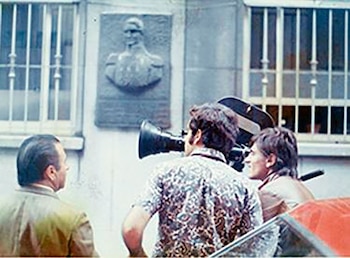 Cedrón, cámara en mano