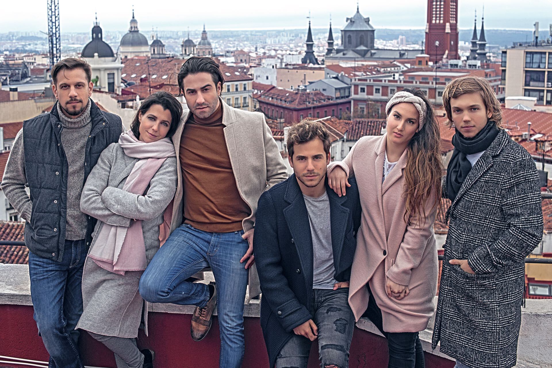 Mariano Chiesa fue parte de uno de los elencos de Casi Normales, aquí en su gira por España junto aMartín Ruiz, Laura Conforte, Fernando Dente, Manuela Del Campo y Franco Masini